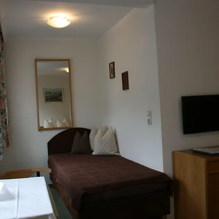 Rosenhof 4*