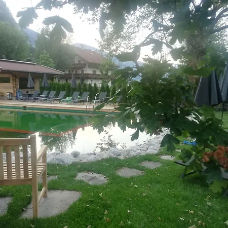 Rosenhof מלון דירות 4*