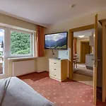 Rosenhof 4*