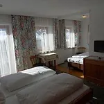 Rosenhof Aparthotel 4*