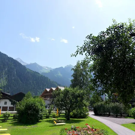 Rosenhof Aparthotel Mayrhofen