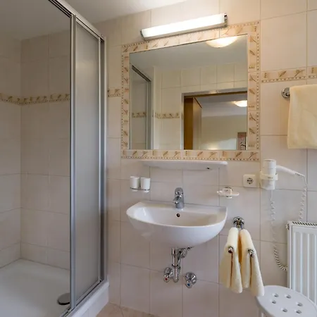 Rosenhof Aparthotel 3*