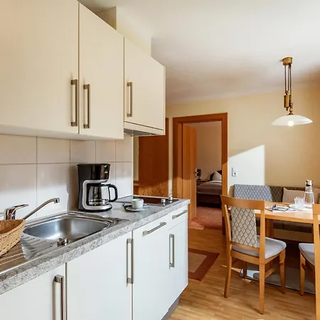 Rosenhof Aparthotel 3*